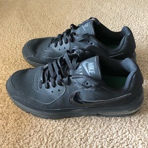 Men’s Nike sneakers